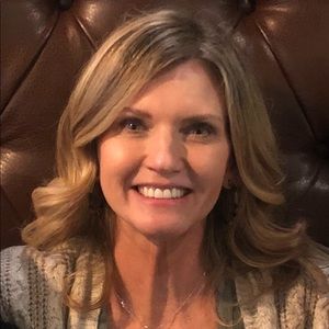 Meet your Posher, Robyn